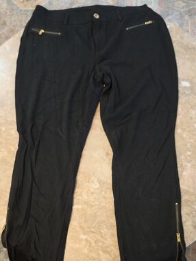 Straight-Leg Women's Jeans in Black with Gold Zipper Accents